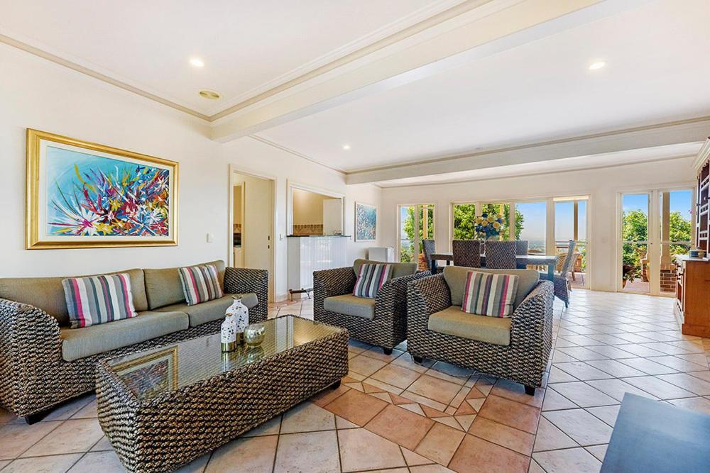 Tranquil Garden Hideaway Apartment Ormeau ภายนอก รูปภาพ